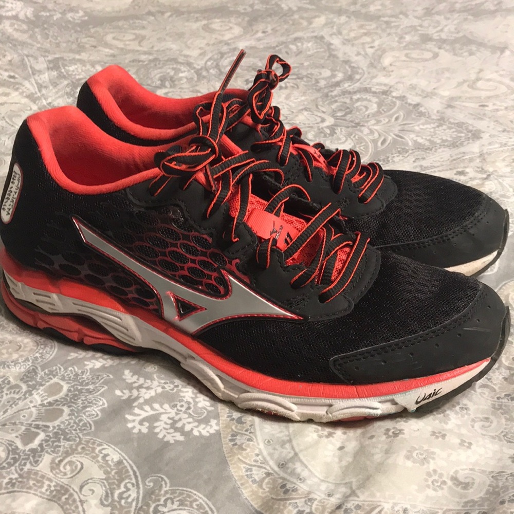 Mizuno wave inspire